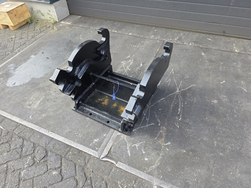 Kopplaat cw40 cw 45 adaptor plate cw45 cw 40 verachtert - Acoplamento rápido para Máquina de construção: foto 1 Kopplaat cw40 cw 45 adaptor plate cw45 cw 40 verachtert - Acoplamento rápido para Máquina de construção: foto 1