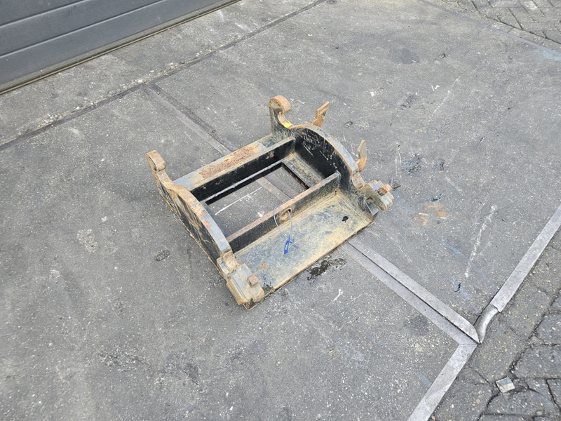 Kopplaat verachtert eurosteel cw 30 cw40 kopplaat adaptorplate - Acoplamento rápido para Máquina de construção: foto 1 Kopplaat verachtert eurosteel cw 30 cw40 kopplaat adaptorplate - Acoplamento rápido para Máquina de construção: foto 1