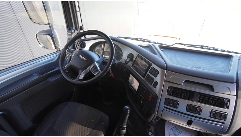 DAF XF460 8X2 HOOKARM SYSTEM TRUCK - Camião polibenne: foto 4 DAF XF460 8X2 HOOKARM SYSTEM TRUCK - Camião polibenne: foto 4