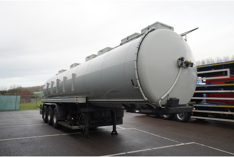 Dijkstra 3 AXLE TANK TRAILER 36 M3 - Semi-reboque cisterna: foto 3 Dijkstra 3 AXLE TANK TRAILER 36 M3 - Semi-reboque cisterna: foto 3
