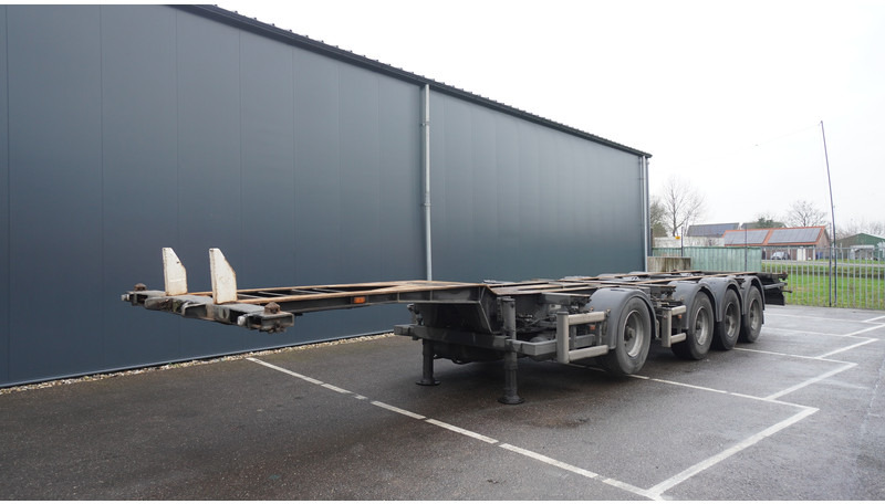 Floor 4 AXLE BREAKER CONTAINER TRAILER - Semi-reboque transportador de contêineres/ Caixa móvel: foto 2 Floor 4 AXLE BREAKER CONTAINER TRAILER - Semi-reboque transportador de contêineres/ Caixa móvel: foto 2