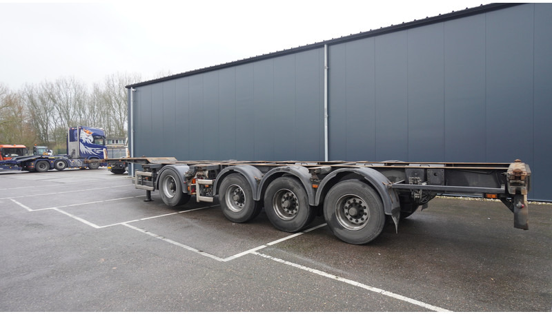 Floor 4 AXLE BREAKER CONTAINER TRAILER - Semi-reboque transportador de contêineres/ Caixa móvel: foto 4 Floor 4 AXLE BREAKER CONTAINER TRAILER - Semi-reboque transportador de contêineres/ Caixa móvel: foto 4