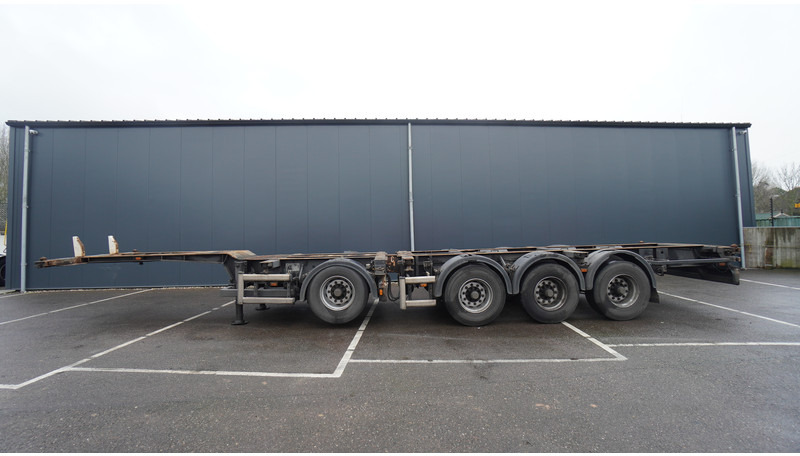 Floor 4 AXLE BREAKER CONTAINER TRAILER - Semi-reboque transportador de contêineres/ Caixa móvel: foto 1 Floor 4 AXLE BREAKER CONTAINER TRAILER - Semi-reboque transportador de contêineres/ Caixa móvel: foto 1