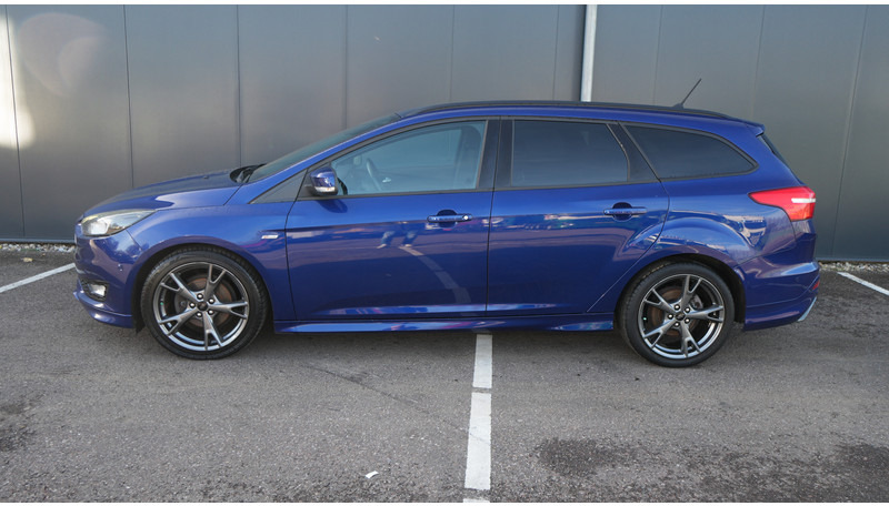 Ford Focus WAGON 1.5TDCI ST-Line - Minibus, Furgão de passageiros: foto 1 Ford Focus WAGON 1.5TDCI ST-Line - Minibus, Furgão de passageiros: foto 1