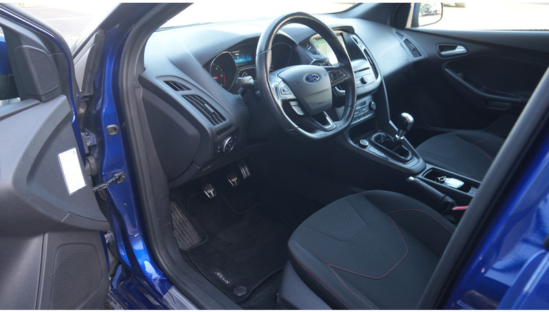 Ford Focus WAGON 1.5TDCI ST-Line - Minibus, Furgão de passageiros: foto 5 Ford Focus WAGON 1.5TDCI ST-Line - Minibus, Furgão de passageiros: foto 5