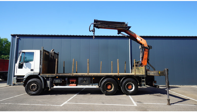 Camião grua Iveco EUROTRAKKER CURSOR 350 6X4 FLATBED WITH PALFINGER PK 20002 CRANE: foto 1