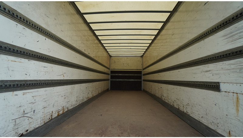 Iveco ML120E18 CLOSED BOX 187.000KM - Camião furgão: foto 5 Iveco ML120E18 CLOSED BOX 187.000KM - Camião furgão: foto 5