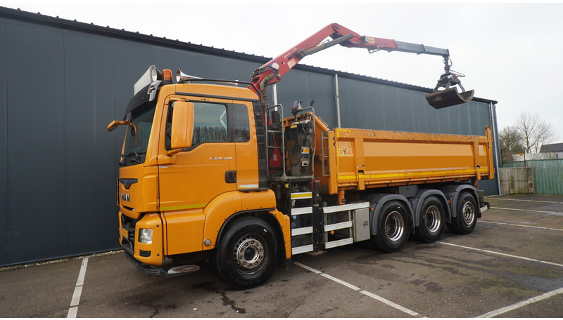 MAN TGS 35-440 8X4 2 SIDE TIPPER WITH HMF Z 1943 CRANE 415.000KM - Camião grua: foto 3 MAN TGS 35-440 8X4 2 SIDE TIPPER WITH HMF Z 1943 CRANE 415.000KM - Camião grua: foto 3