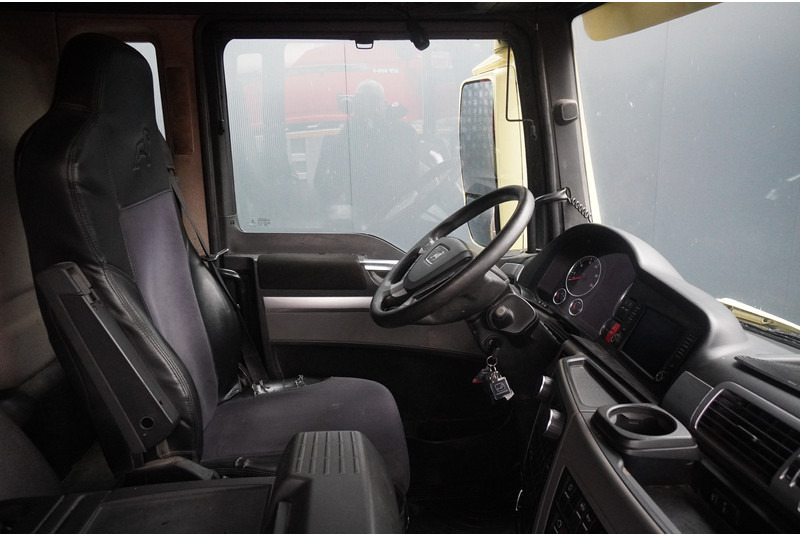 MAN TGS 35.500 8X4 TIPPER - Camião basculante: foto 5 MAN TGS 35.500 8X4 TIPPER - Camião basculante: foto 5