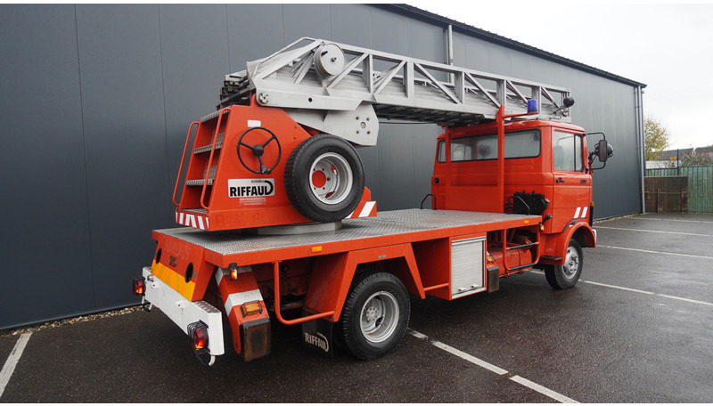 Carro de bombeiro Mercedes-Benz 809 FIRE LADDER TRUCK 13.100KM MANUAL GEARBOX: foto 6
