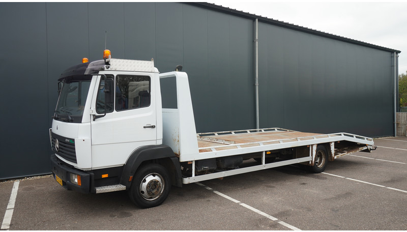 Mercedes-Benz 814 MACHINE TRANSPORTER 409.000KM - Camião de caixa aberta/ Plataforma: foto 3 Mercedes-Benz 814 MACHINE TRANSPORTER 409.000KM - Camião de caixa aberta/ Plataforma: foto 3
