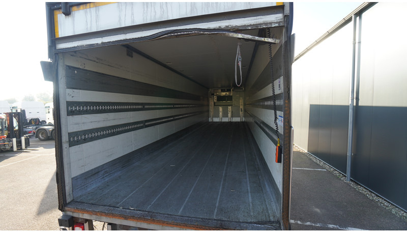 Schmitz Cargobull 2 AXLE FRIGO TRAILER BROKEN COOL ENGINE - Semi-reboque frigorífico: foto 4 Schmitz Cargobull 2 AXLE FRIGO TRAILER BROKEN COOL ENGINE - Semi-reboque frigorífico: foto 4