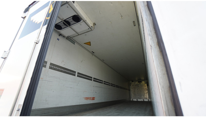 Schmitz Cargobull 3 AXLE FRIGO TRAILER THERMO KING SLX-SPECTRUM R-425A - Semi-reboque frigorífico: foto 4 Schmitz Cargobull 3 AXLE FRIGO TRAILER THERMO KING SLX-SPECTRUM R-425A - Semi-reboque frigorífico: foto 4