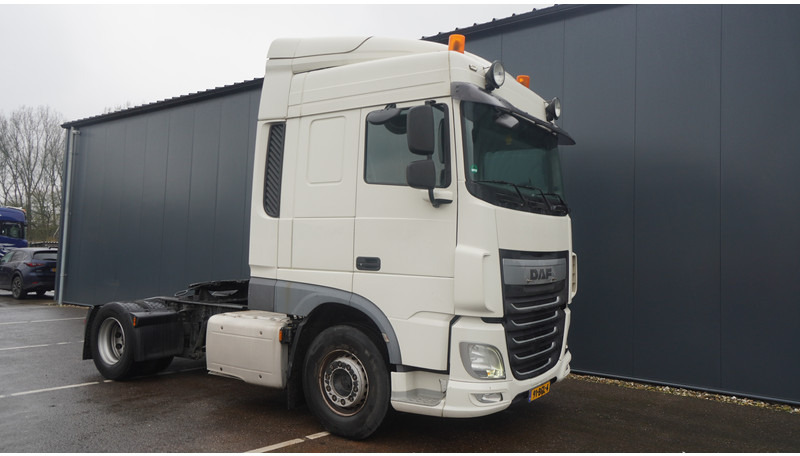 DAF XF 440 SPACECAB EURO 6 - Tractor: foto 4 DAF XF 440 SPACECAB EURO 6 - Tractor: foto 4