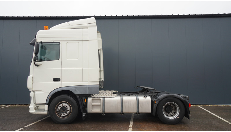 DAF XF 440 SPACECAB EURO 6 - Tractor: foto 1 DAF XF 440 SPACECAB EURO 6 - Tractor: foto 1
