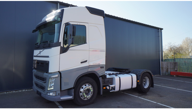 Volvo FH 420 ADR 841.000KM EURO 6 - Tractor: foto 3 Volvo FH 420 ADR 841.000KM EURO 6 - Tractor: foto 3