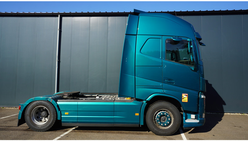 Volvo FH 460 GLOBETROTTER EURO 6 - Tractor: foto 2 Volvo FH 460 GLOBETROTTER EURO 6 - Tractor: foto 2