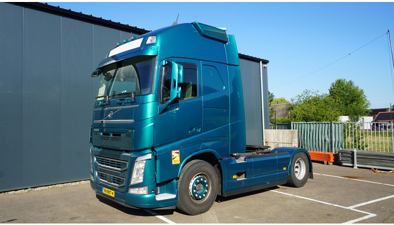 Volvo FH 460 GLOBETROTTER EURO 6 - Tractor: foto 3 Volvo FH 460 GLOBETROTTER EURO 6 - Tractor: foto 3