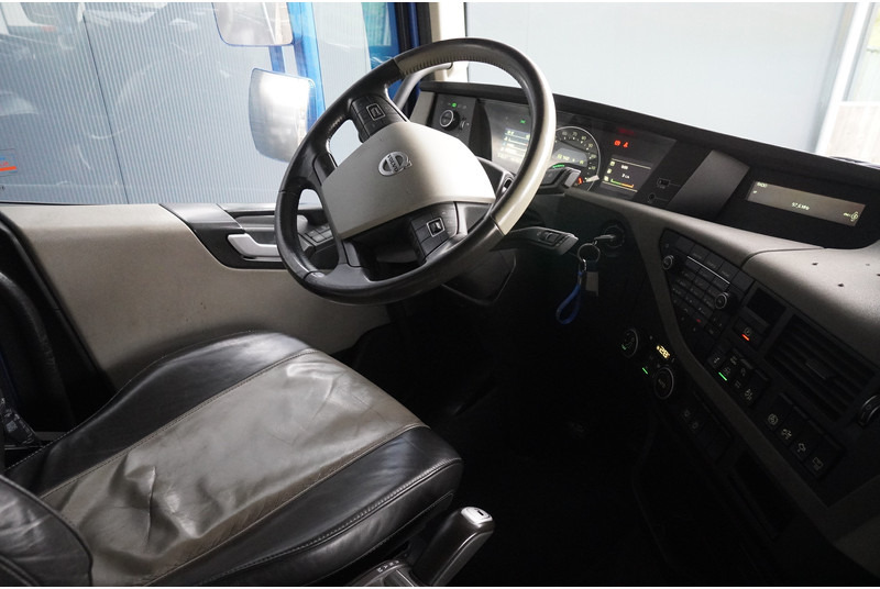 Volvo FH 540 6X2 XL SHOWTRUCK 4-SEATS 455.000KM - Tractor: foto 5 Volvo FH 540 6X2 XL SHOWTRUCK 4-SEATS 455.000KM - Tractor: foto 5