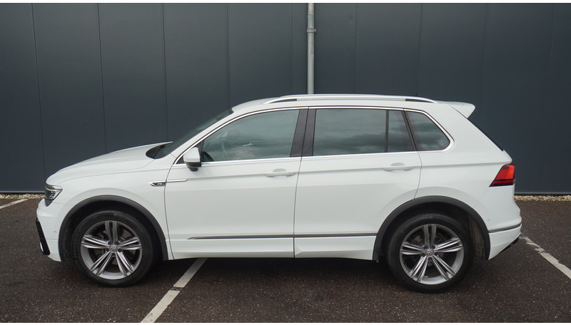 Volkswagen Tiguan 2.0 TDI R LINE 4MOTION - Minibus, Furgão de passageiros: foto 1 Volkswagen Tiguan 2.0 TDI R LINE 4MOTION - Minibus, Furgão de passageiros: foto 1