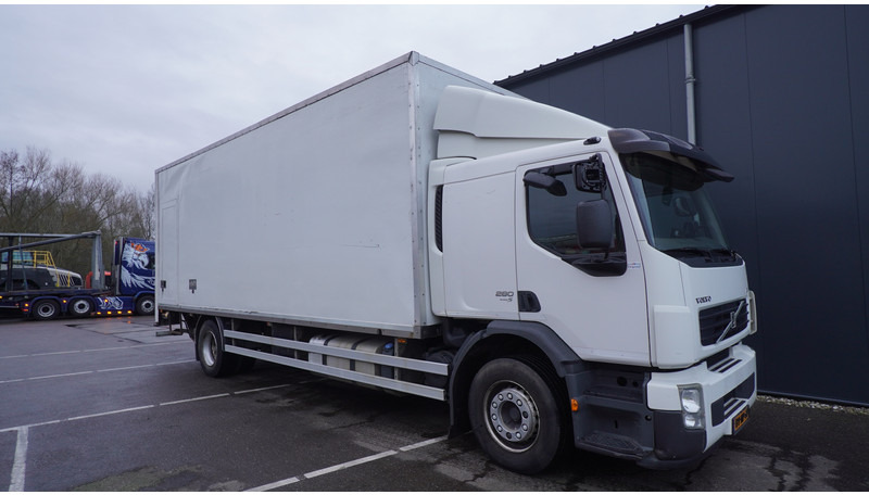 Volvo FE 280 CLOSED BOX 354.000KM MANUAL GEARBOX - Camião furgão: foto 4 Volvo FE 280 CLOSED BOX 354.000KM MANUAL GEARBOX - Camião furgão: foto 4