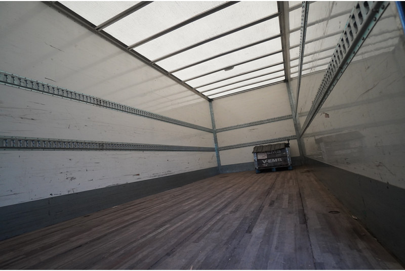 Volvo FL 280 CLOSED BOX BROKEN ENGINE NOT DRIVABLE - Camião furgão: foto 4 Volvo FL 280 CLOSED BOX BROKEN ENGINE NOT DRIVABLE - Camião furgão: foto 4