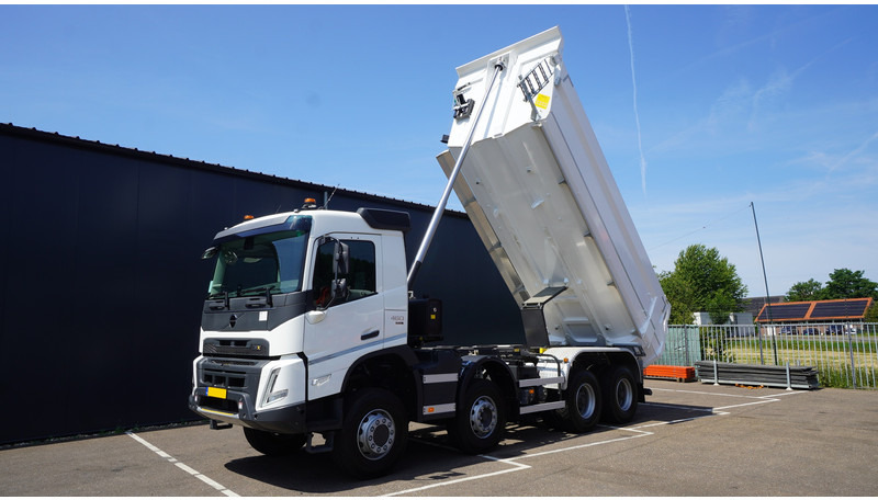 Volvo NEW FMX 460 8X6 TIPPER EURO 6 - Camião basculante: foto 2 Volvo NEW FMX 460 8X6 TIPPER EURO 6 - Camião basculante: foto 2