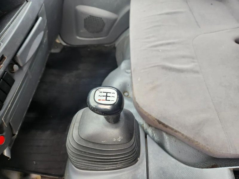 Carrinha basculante Isuzu N 2011, 3.0L, Euro 5, 157000km, Manual, New APK/TUV: foto 14 Carrinha basculante Isuzu N 2011, 3.0L, Euro 5, 157000km, Manual, New APK/TUV: foto 14