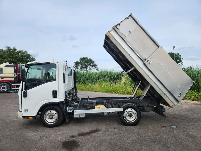 Carrinha basculante Isuzu N 2011, 3.0L, Euro 5, 157000km, Manual, New APK/TUV: foto 10 Carrinha basculante Isuzu N 2011, 3.0L, Euro 5, 157000km, Manual, New APK/TUV: foto 10