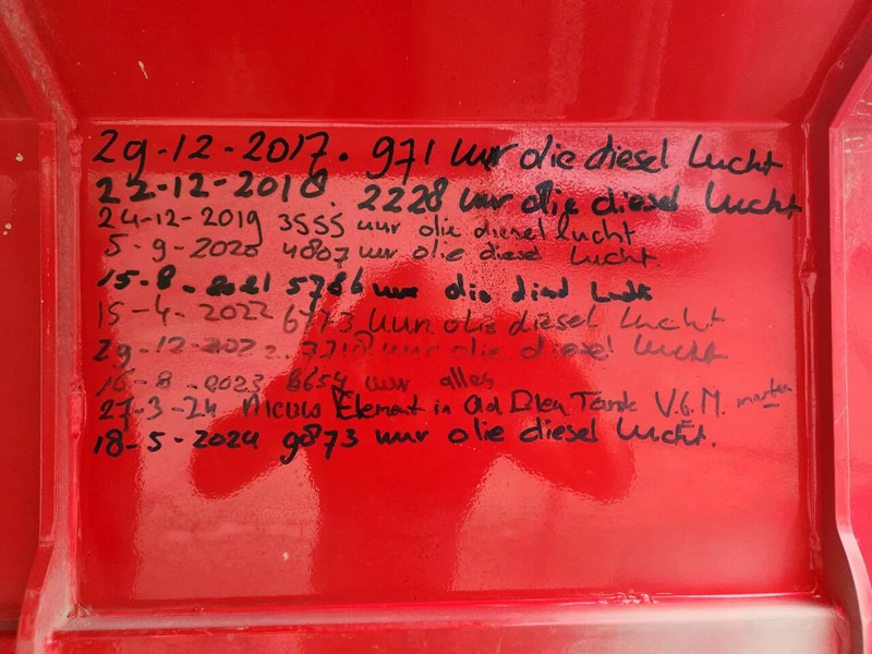 MAGNI 5.25, 2017, Remote, Airco, First owner, 25M - Pá carregadora: foto 5 MAGNI 5.25, 2017, Remote, Airco, First owner, 25M - Pá carregadora: foto 5