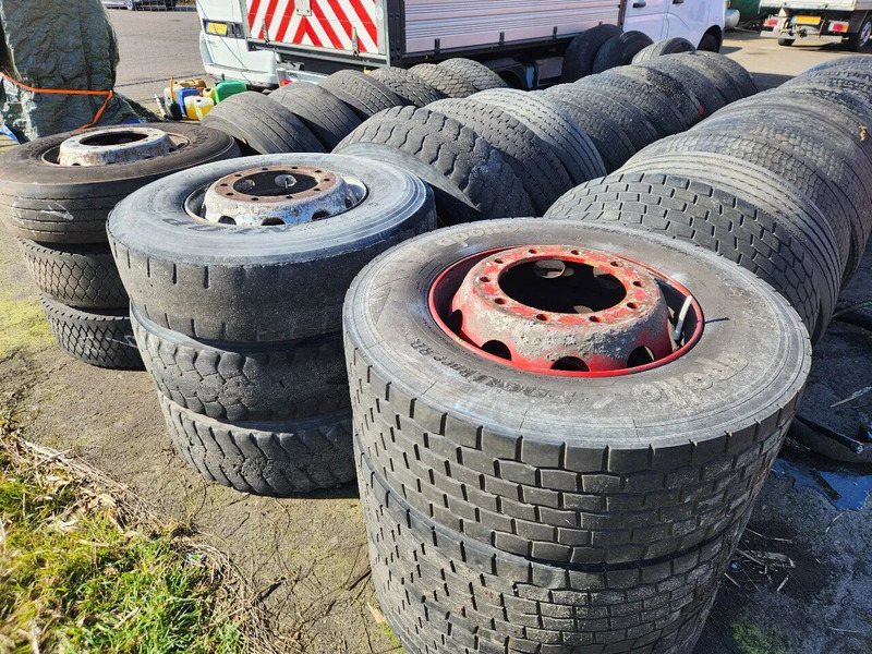 Tyres 18X 315-70/80/295x 22.5 INC RIMS, MUST GO - Pneu para Camião: foto 3 Tyres 18X 315-70/80/295x 22.5 INC RIMS, MUST GO - Pneu para Camião: foto 3