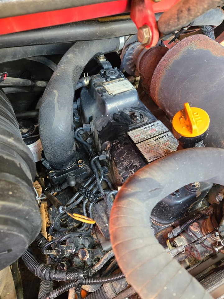 Takeuchi TL120 - Pá carregadora de rodas: foto 5 Takeuchi TL120 - Pá carregadora de rodas: foto 5