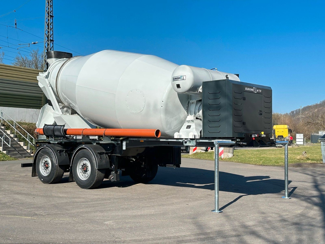 EUROMIX MTP - 10m³ Betonmischer-Auflieger - Camião betoneira: foto 1 EUROMIX MTP - 10m³ Betonmischer-Auflieger - Camião betoneira: foto 1