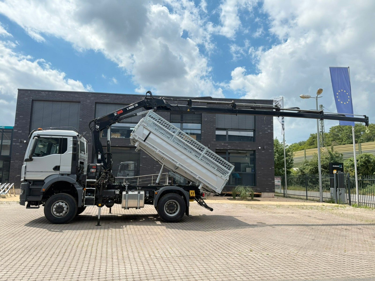 MAN TGS 18.400 TG3 4x4 Euro6e Hiab X-HiDuo 138DS-4 - Camião basculante, Camião grua: foto 3 MAN TGS 18.400 TG3 4x4 Euro6e Hiab X-HiDuo 138DS-4 - Camião basculante, Camião grua: foto 3