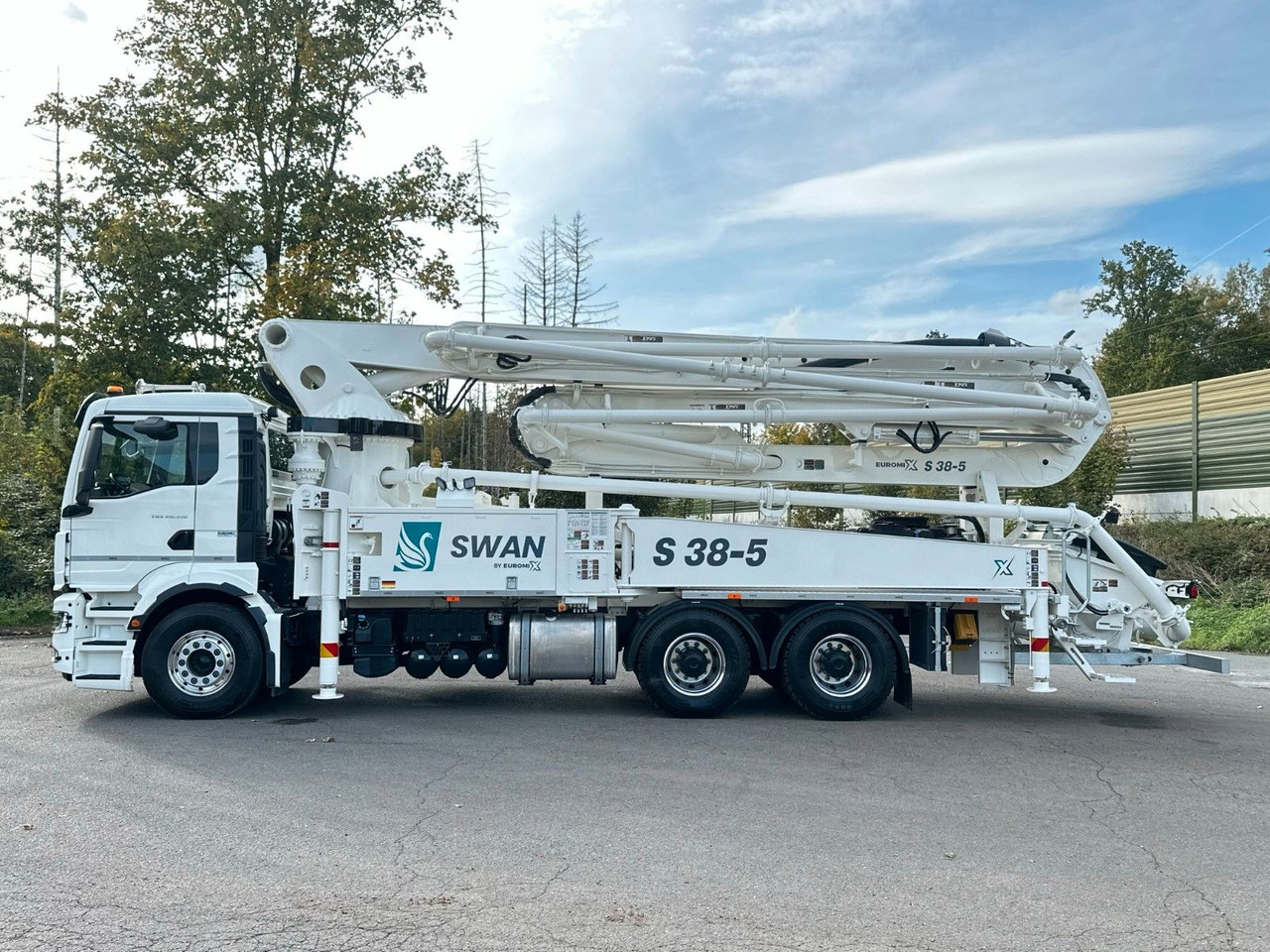 MAN TGS 26.510 6x4 SWAN TSP 38-5 160RZ ( 38m ) - Camião betoneira: foto 4 MAN TGS 26.510 6x4 SWAN TSP 38-5 160RZ ( 38m ) - Camião betoneira: foto 4