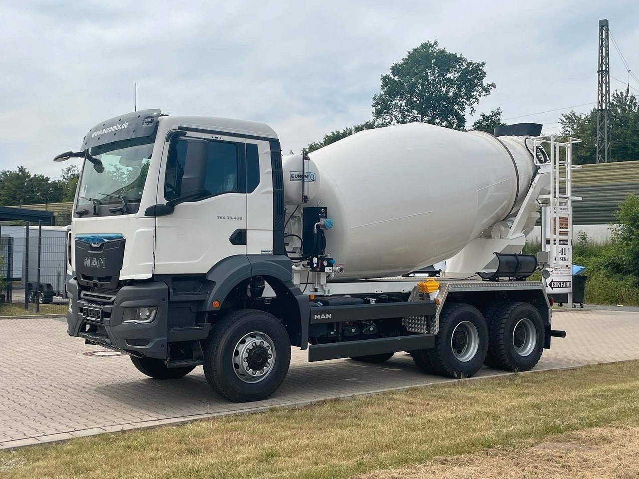 MAN TGS 33.440 / 6X6 Euro6e Euromix MTP EM 7 L - Camião betoneira: foto 3 MAN TGS 33.440 / 6X6 Euro6e Euromix MTP EM 7 L - Camião betoneira: foto 3