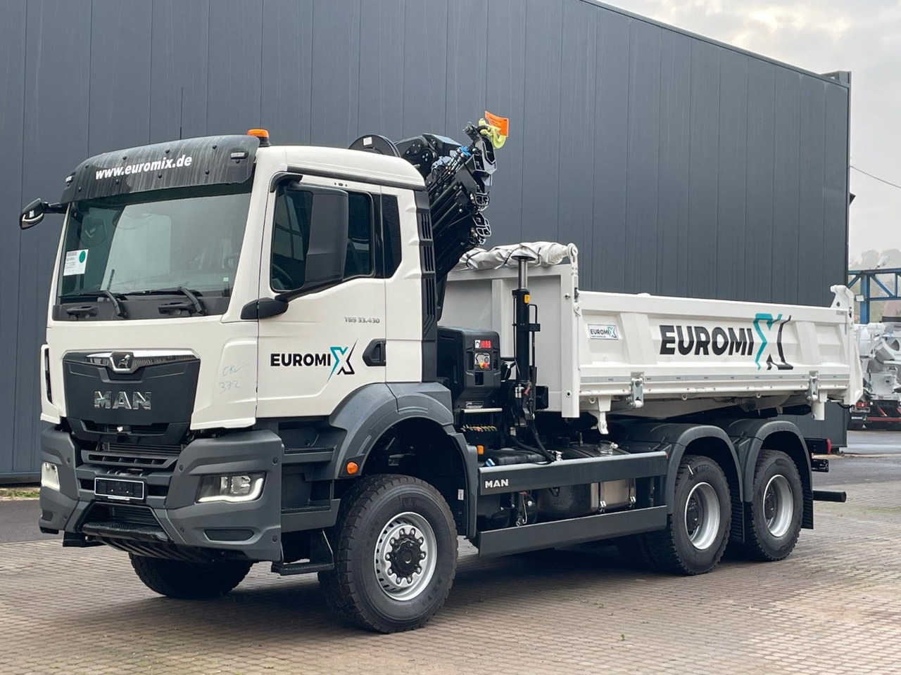MAN TGS 33.440 6x6 /3-Seiten- Kipper / HIAB 228-6 - Camião basculante, Camião grua: foto 3 MAN TGS 33.440 6x6 /3-Seiten- Kipper / HIAB 228-6 - Camião basculante, Camião grua: foto 3