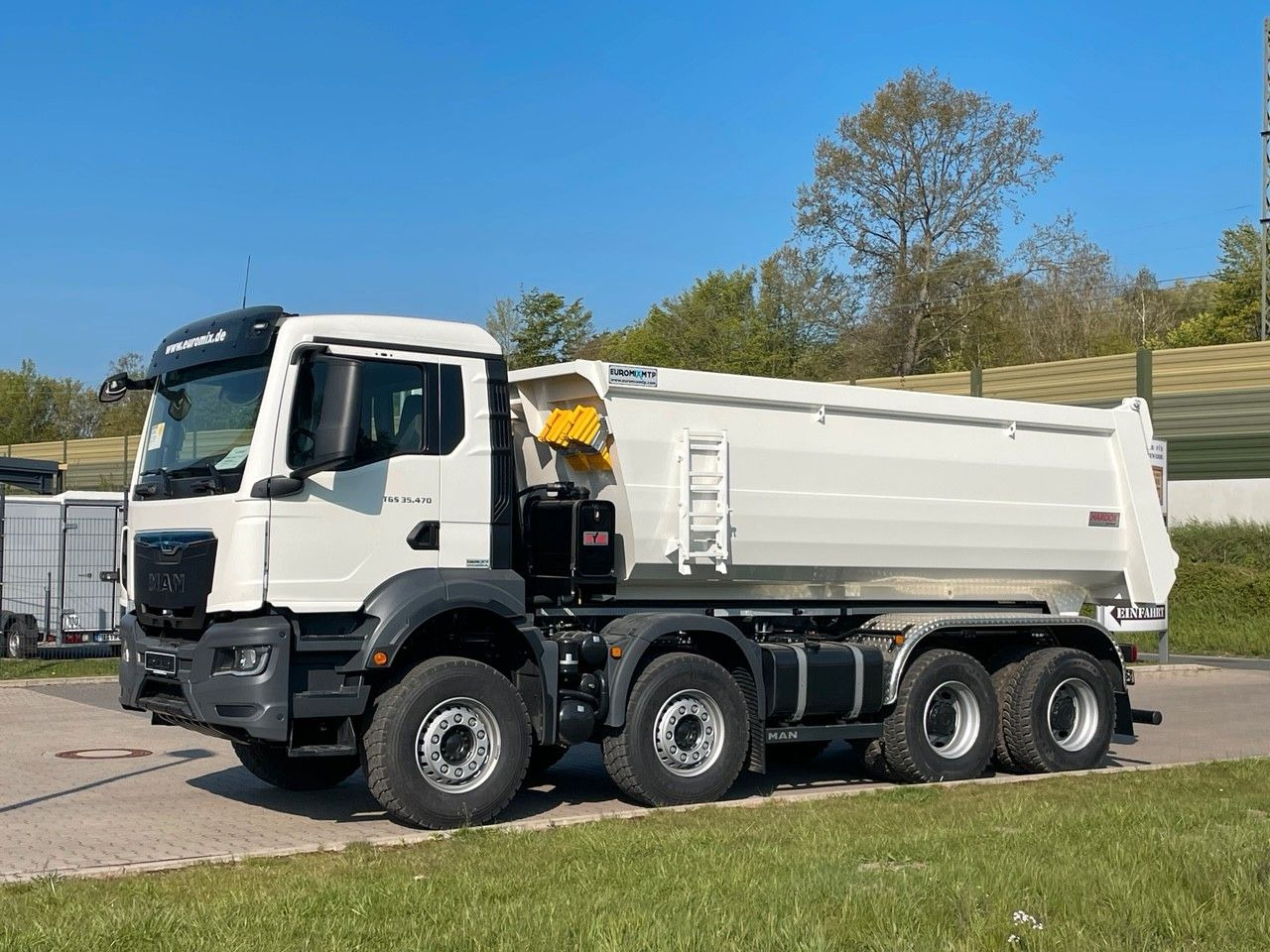 MAN TGS 35.470 BB 8X4 Mulden Kipper 10X Vorhanden - Camião basculante: foto 4 MAN TGS 35.470 BB 8X4 Mulden Kipper 10X Vorhanden - Camião basculante: foto 4