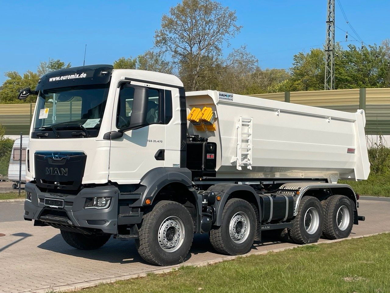 MAN TGS 35.470 BB 8X4 Mulden Kipper 10X Vorhanden - Camião basculante: foto 3 MAN TGS 35.470 BB 8X4 Mulden Kipper 10X Vorhanden - Camião basculante: foto 3
