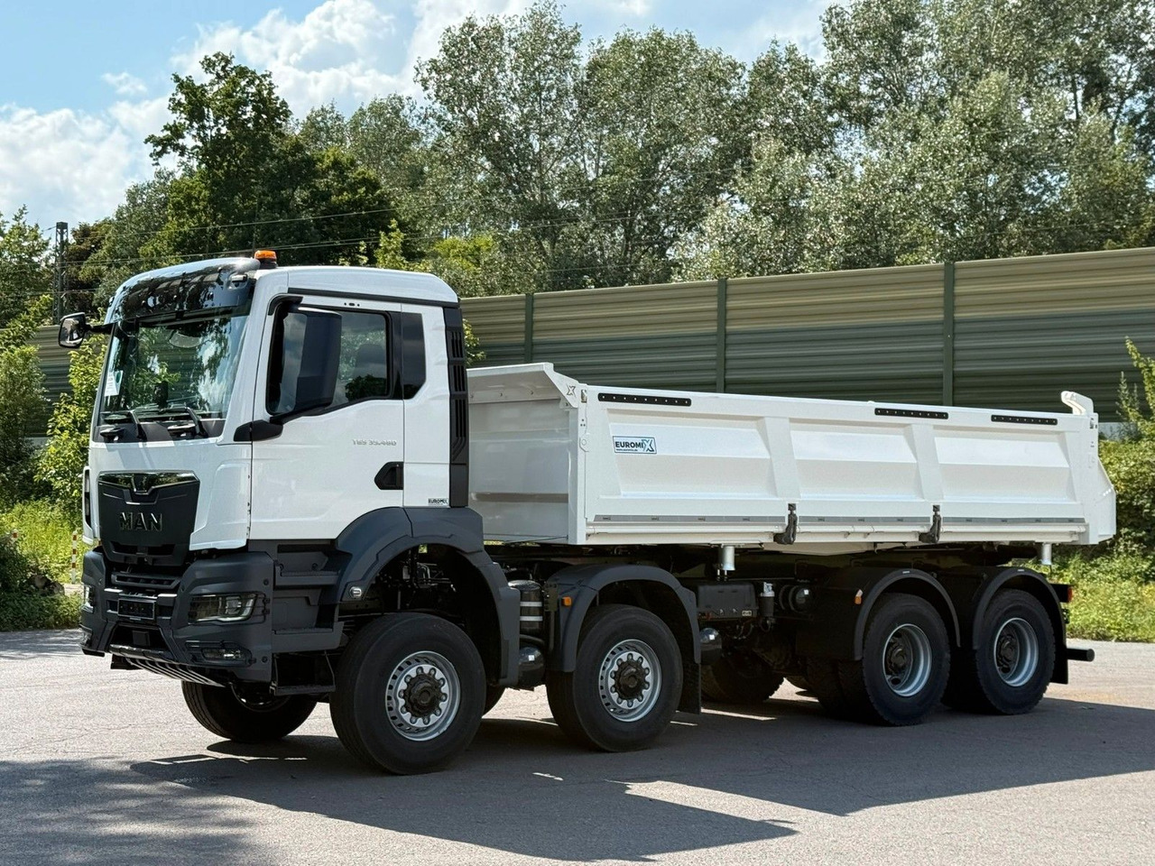 MAN TGS 35.480 8x8 EuromixMTP 3-Seiten-Kipper - Camião basculante: foto 3 MAN TGS 35.480 8x8 EuromixMTP 3-Seiten-Kipper - Camião basculante: foto 3