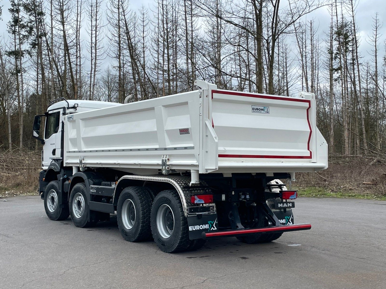 MAN TGS 35.520 8x4 EuromixMTP 3-Seiten-Kipper - Camião basculante: foto 4 MAN TGS 35.520 8x4 EuromixMTP 3-Seiten-Kipper - Camião basculante: foto 4