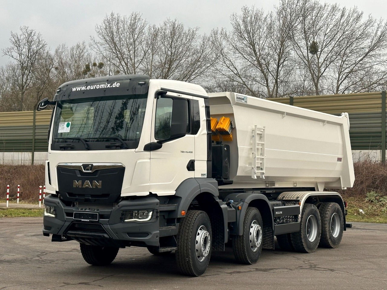 MAN TGS 41.400 8x4 / EUROMIX MTP 20m³/ EURO 5 - Camião basculante: foto 1 MAN TGS 41.400 8x4 / EUROMIX MTP 20m³/ EURO 5 - Camião basculante: foto 1
