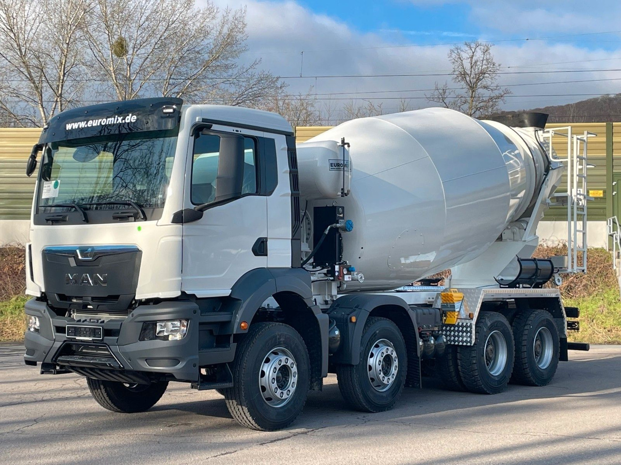 MAN TGS 41.400 8x4 / EuromixMTP EM 10m³ R / EURO 2 - Camião betoneira: foto 1 MAN TGS 41.400 8x4 / EuromixMTP EM 10m³ R / EURO 2 - Camião betoneira: foto 1