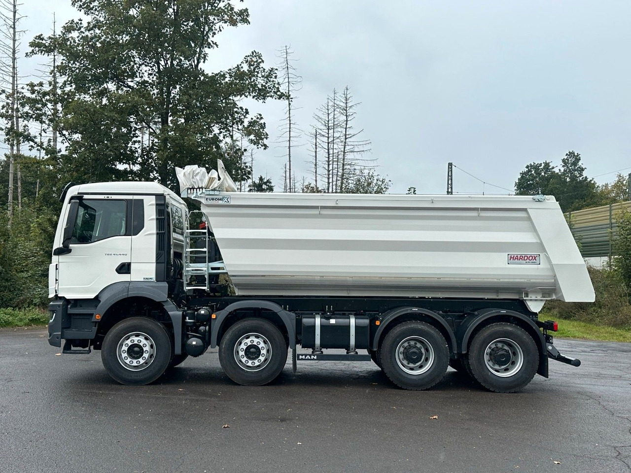 MAN TGS 41.440 BB 8X4 Euromix Mulden Kipper HARDOX - Camião basculante: foto 3 MAN TGS 41.440 BB 8X4 Euromix Mulden Kipper HARDOX - Camião basculante: foto 3