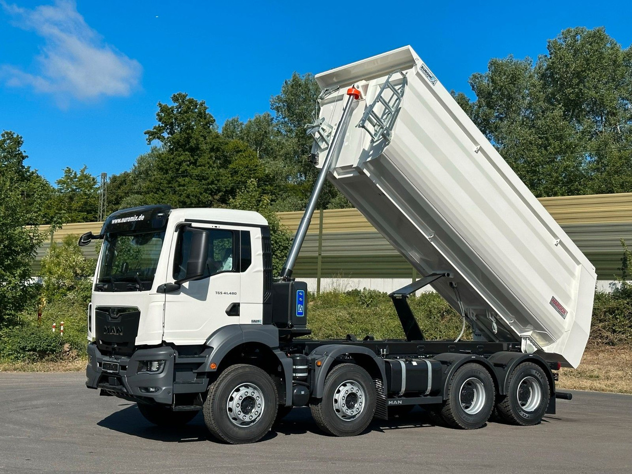 MAN TGS 41.480 BB 8X4 Euromix Mulden Kipper HARDOX - Camião basculante: foto 1 MAN TGS 41.480 BB 8X4 Euromix Mulden Kipper HARDOX - Camião basculante: foto 1