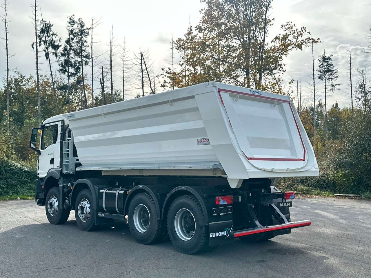 MAN TGS 41.480 BB 8X4 Euromix Mulden Kipper HARDOX - Camião basculante: foto 4 MAN TGS 41.480 BB 8X4 Euromix Mulden Kipper HARDOX - Camião basculante: foto 4