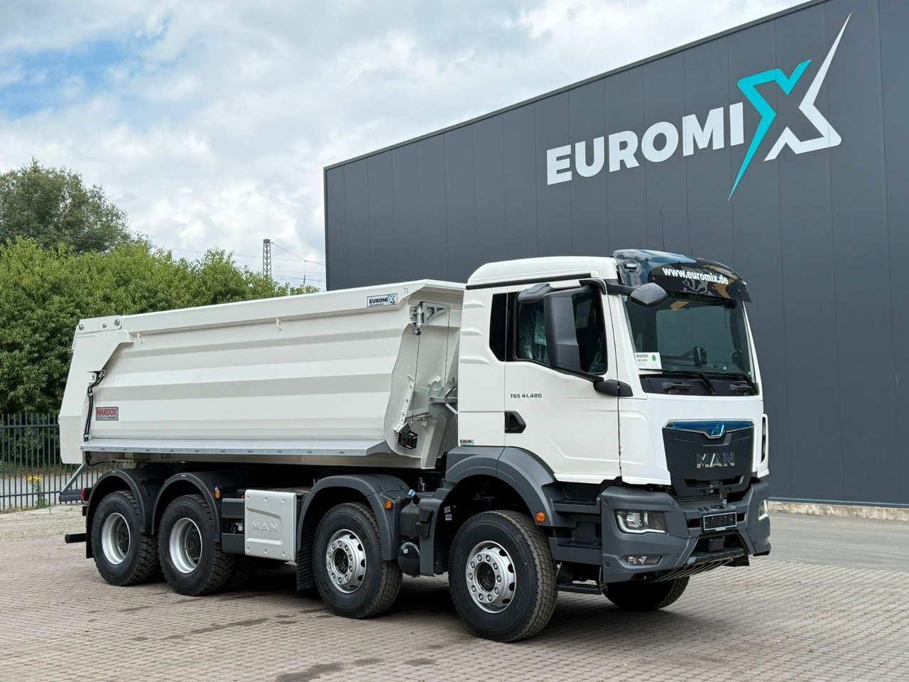 MAN TGS 41.480 BB 8X4 Euromix Mulden Kipper HARDOX - Camião basculante: foto 2 MAN TGS 41.480 BB 8X4 Euromix Mulden Kipper HARDOX - Camião basculante: foto 2