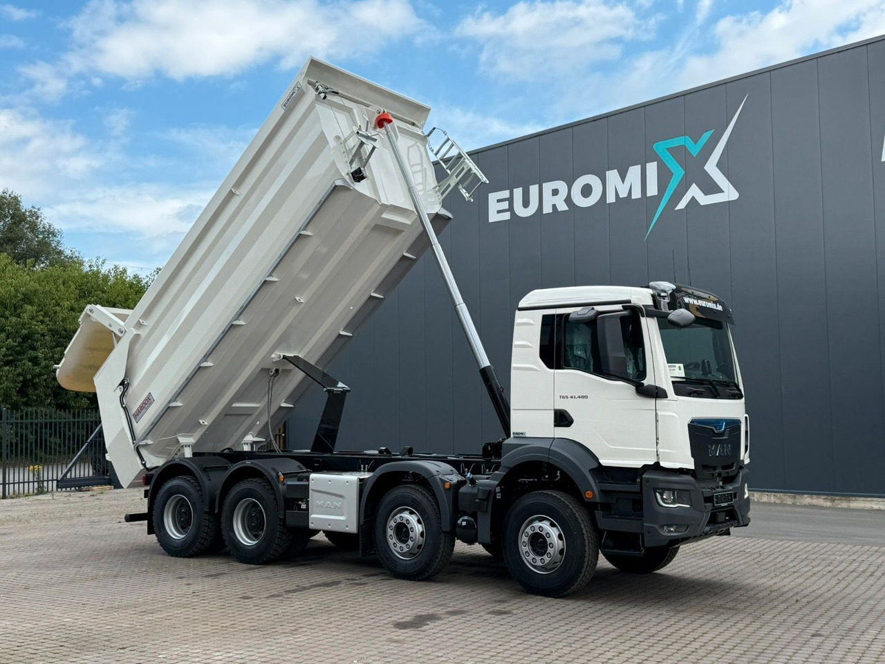 MAN TGS 41.480 BB 8X4 Euromix Mulden Kipper HARDOX - Camião basculante: foto 1 MAN TGS 41.480 BB 8X4 Euromix Mulden Kipper HARDOX - Camião basculante: foto 1