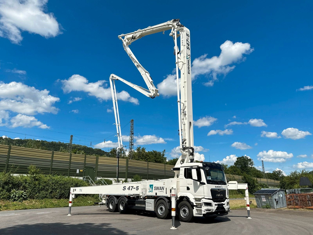MAN TGS 41.520 8x4 SWAN TSP 47-5 160RZ ( 47m ) - Camião betoneira: foto 2 MAN TGS 41.520 8x4 SWAN TSP 47-5 160RZ ( 47m ) - Camião betoneira: foto 2