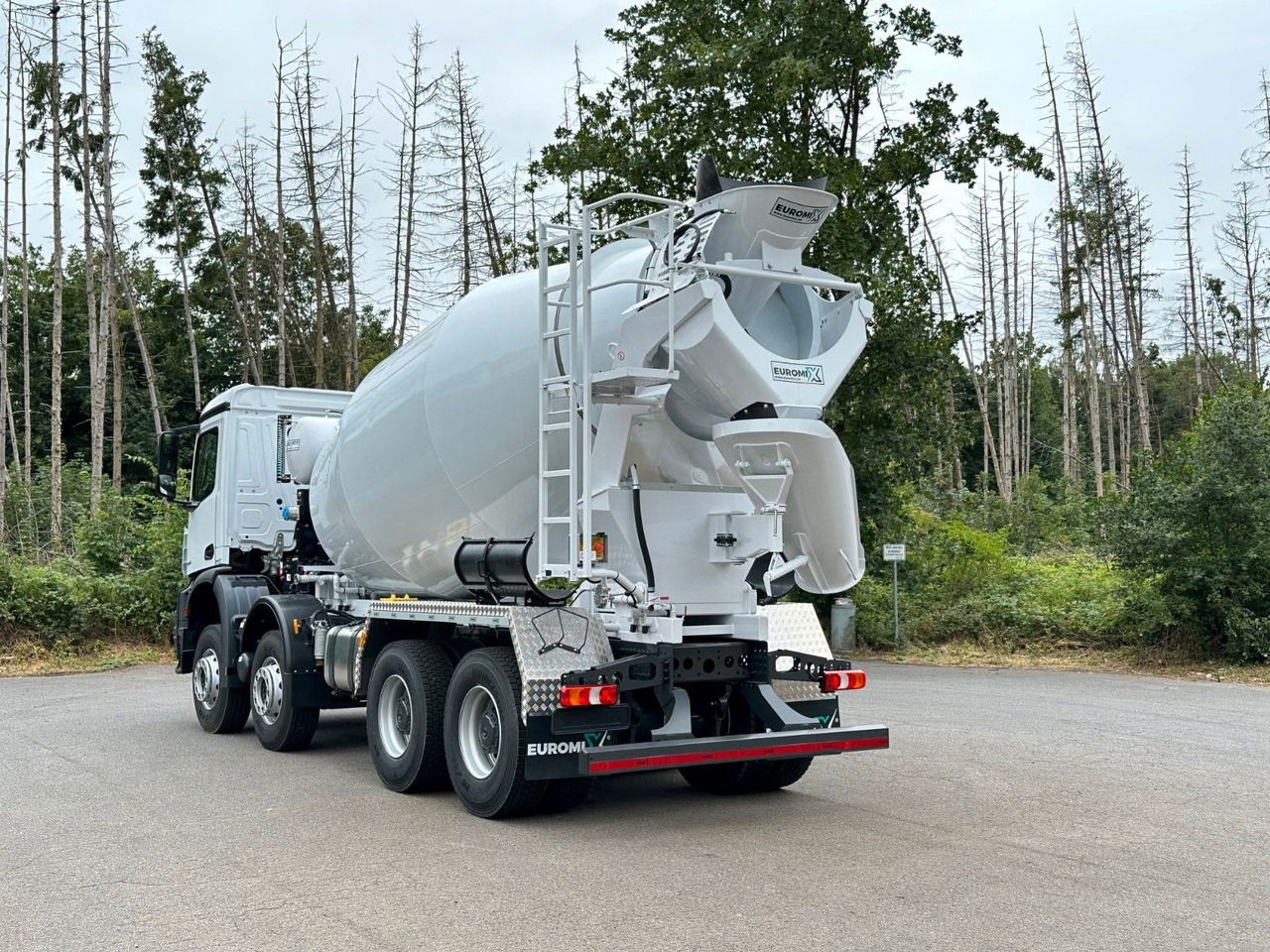 Mercedes-Benz AROCS 5 4142 B 8X4 Euro 3 EuromixMTP EM 10 - Camião betoneira: foto 5 Mercedes-Benz AROCS 5 4142 B 8X4 Euro 3 EuromixMTP EM 10 - Camião betoneira: foto 5